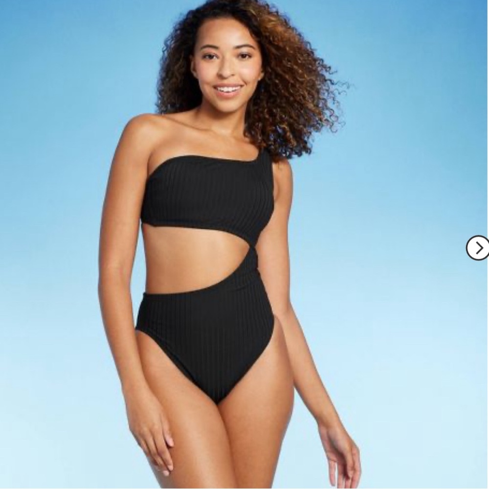 Shade and SHore NWT bathing suit